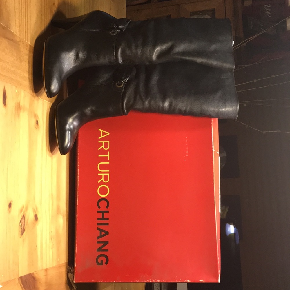 Black smooth Napa Arturo Chiang healed boots